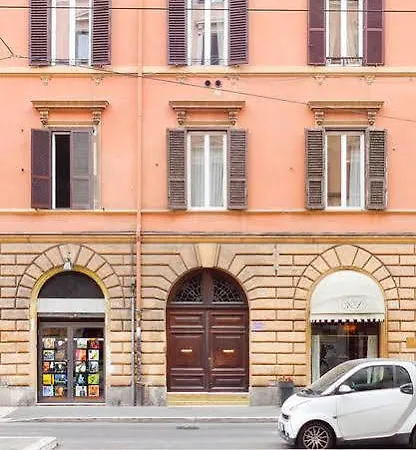 Luna Su Borghese Luxury Hotel